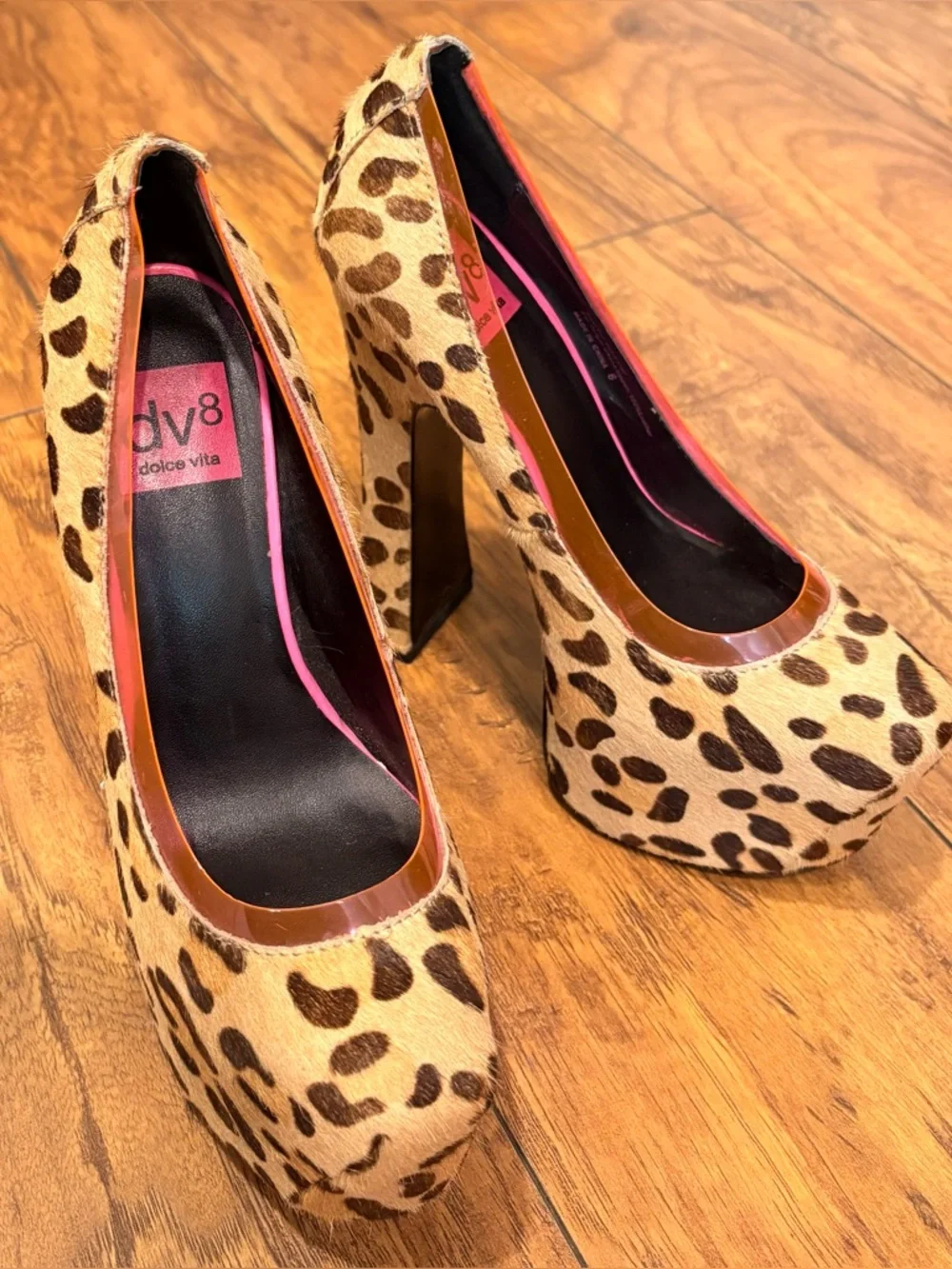 Dolce Vita DV8 Leopard Calf Hair Platform Heels Size 6 Statement Pumps